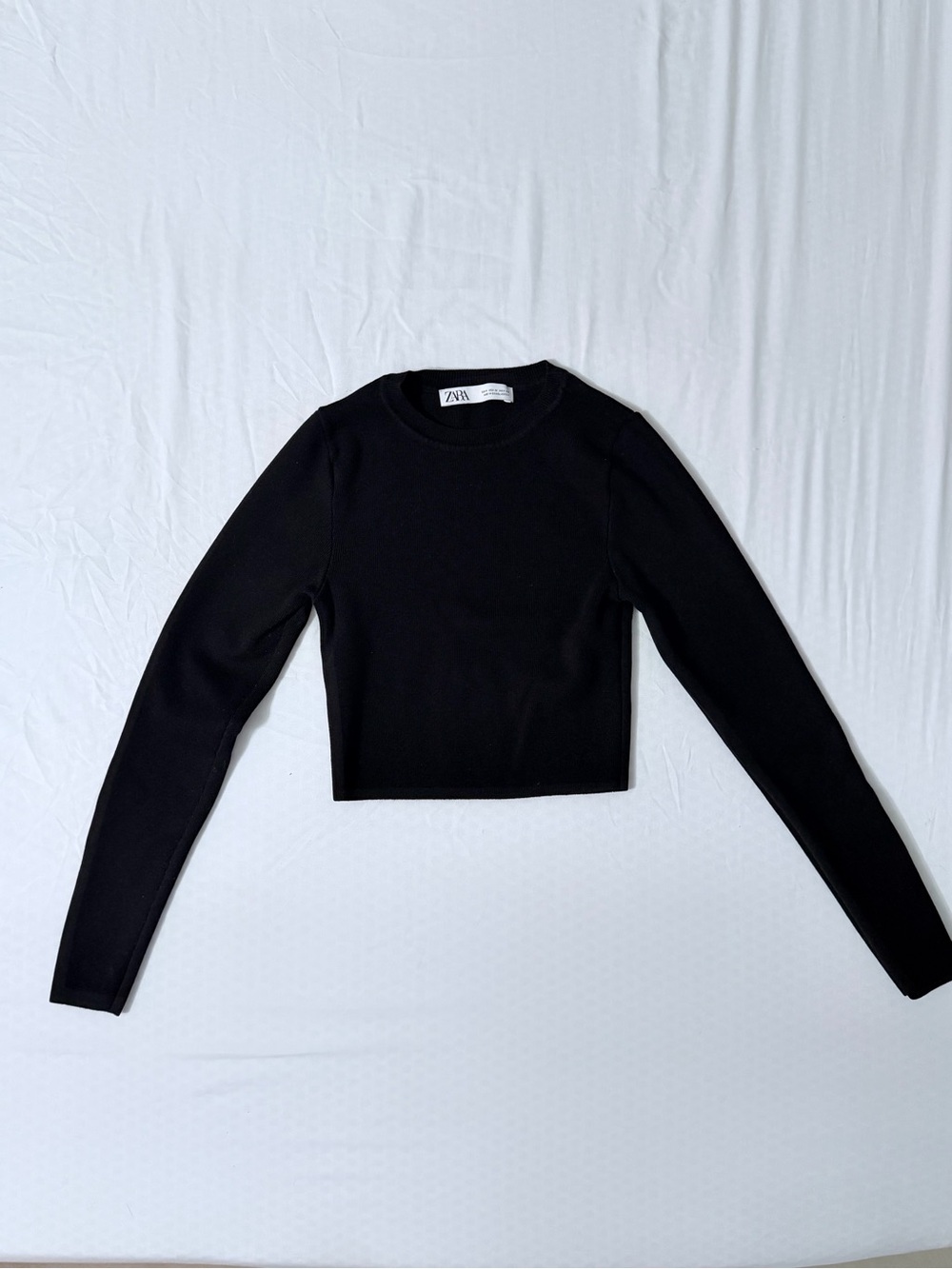 Zara Black Long-Sleeve Cropped Top Size M Fits Like Small